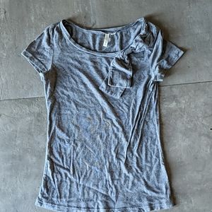Frenchi T-shirt with Bow Detail Size Small